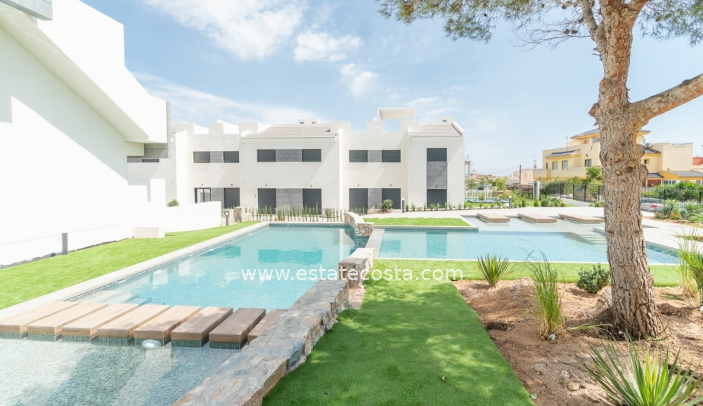 Bungalow-dolny 82m2  5km od plaży