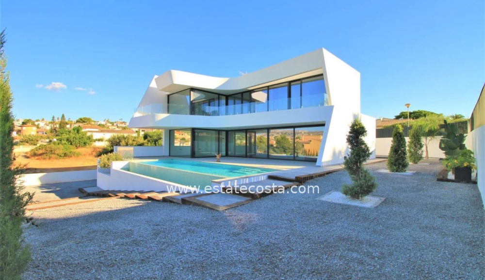 Dom-/-Willa 303m2  1km od plaży