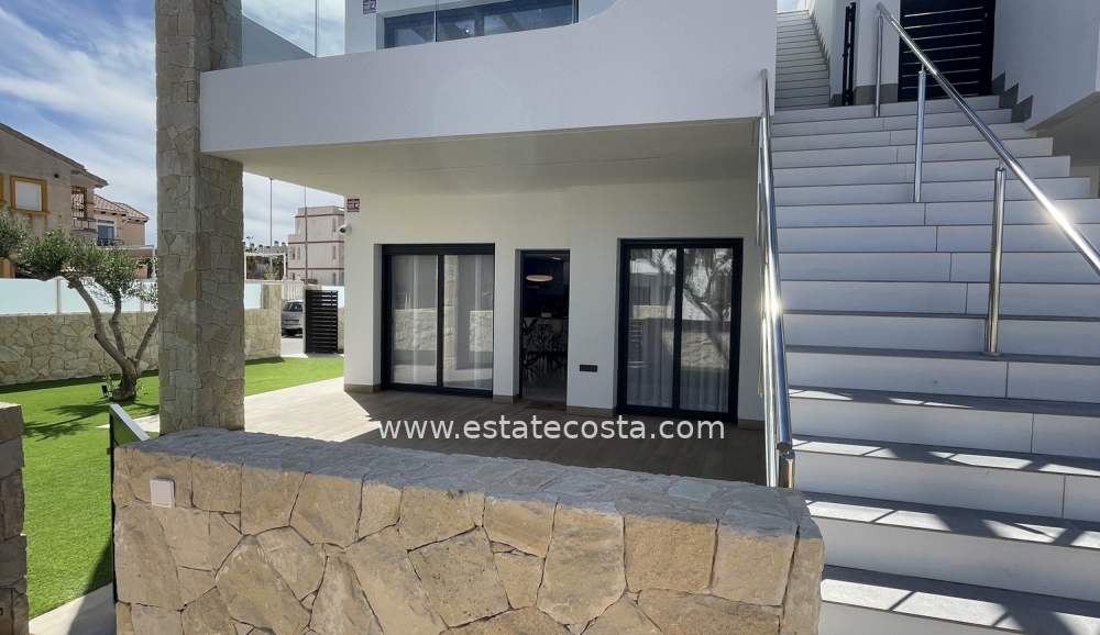 Bungalow-dolny 75m2  5km od plaży