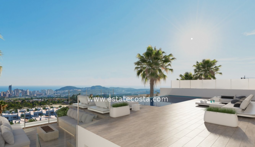 Dom-/-Willa 486m2  3km od plaży