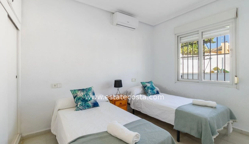 Dom / Willa