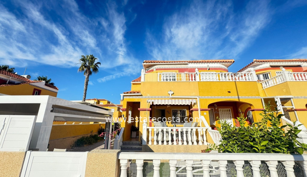 Adosado 75m2  1km de la playa