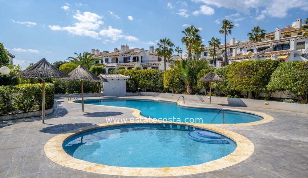 Ground-floor-bungalow 55m2  500m from the beach