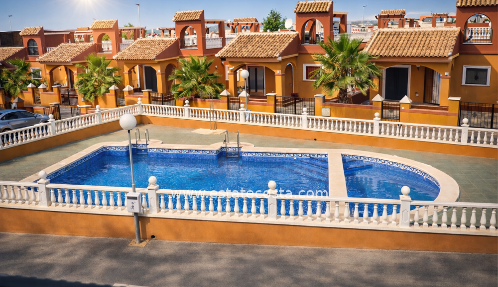 House-/-Villa 79m2  2km from the beach