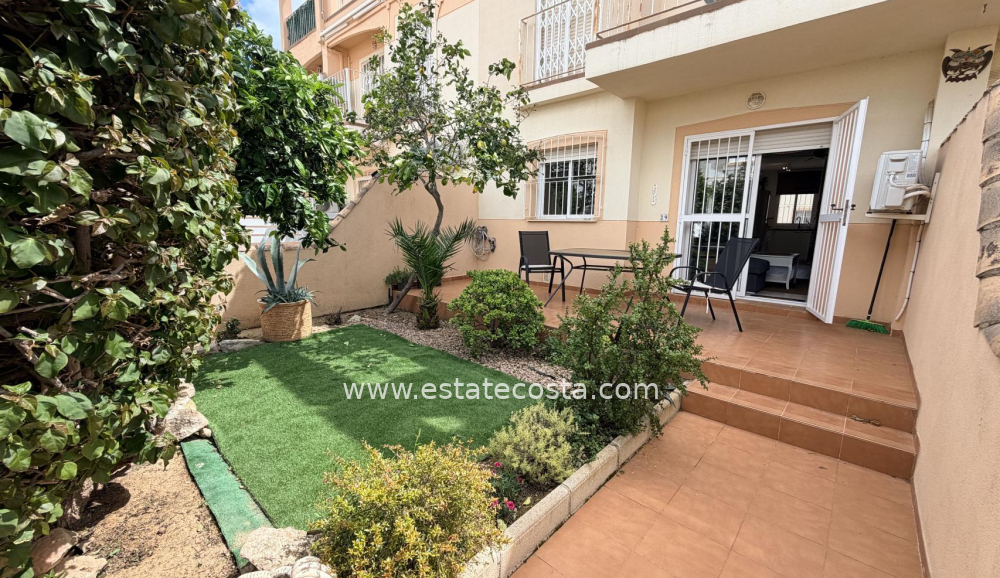 Bungalow-bajo 65m2  3km de la playa