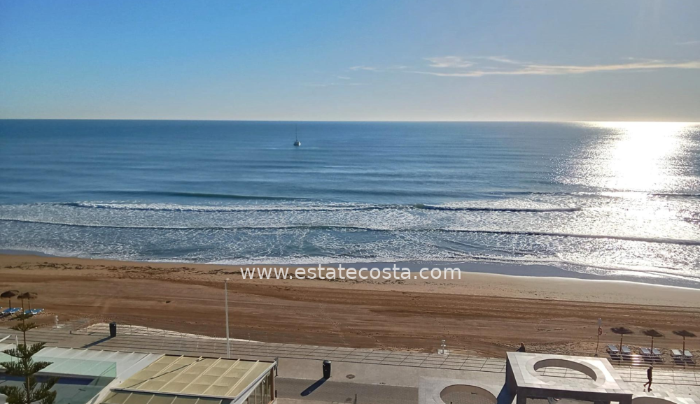 Penthouse 60m2  100m od plaży