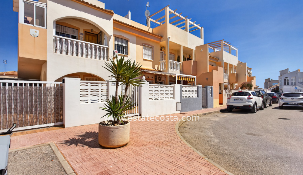 Bungalow-bajo 55m2  3km de la playa