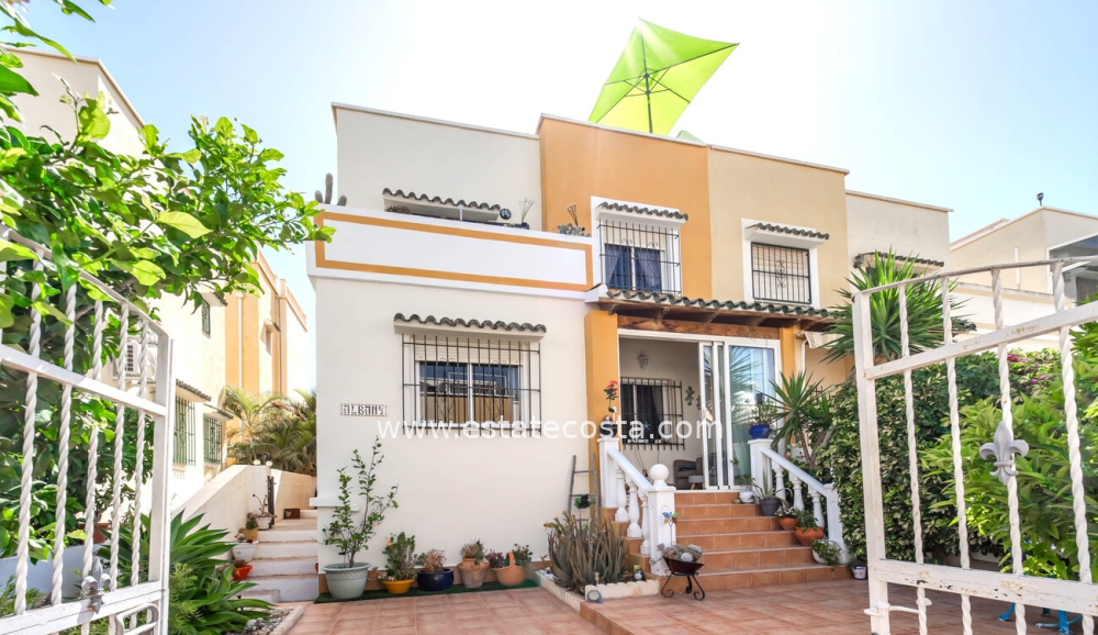 Semidetached-villa 78m2  4km from the beach