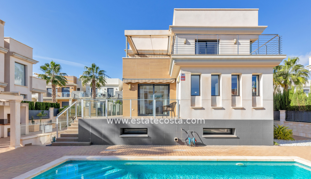 Chalet-/-Villa 296m2  1km de la playa