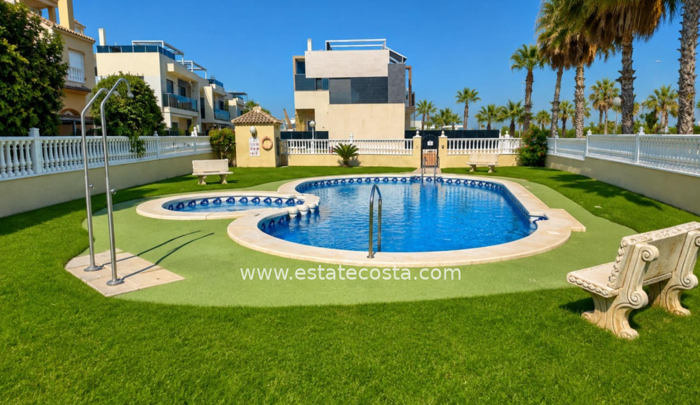 Bungalow-dolny 88m2  3km od plaży