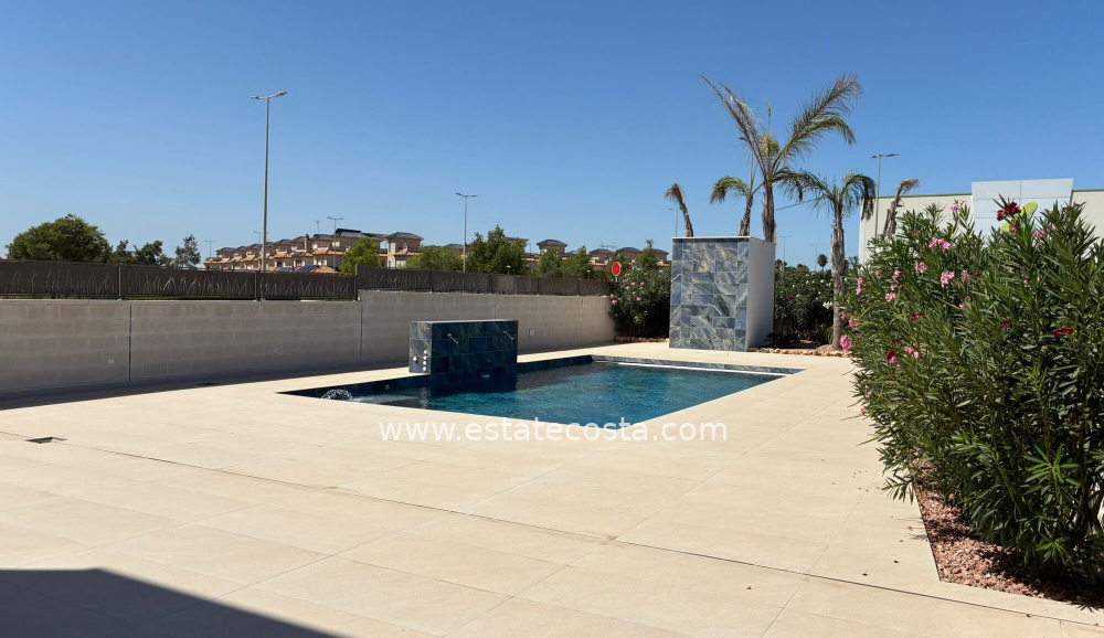  House / Villa